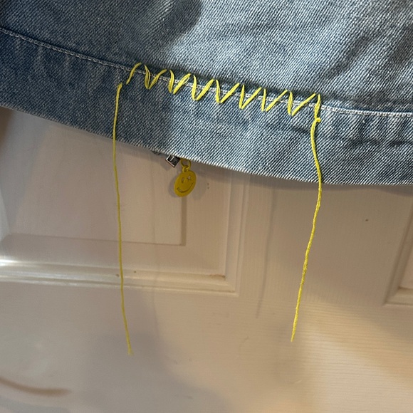 13DE MARZO cropped broken suture short jean Jacket Medium NWT - Picture 13 of 16